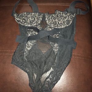 BLACK LACE BANDED TEDDY 34B